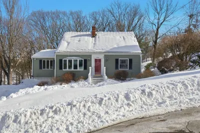 19 Indian Hill Rd 1
