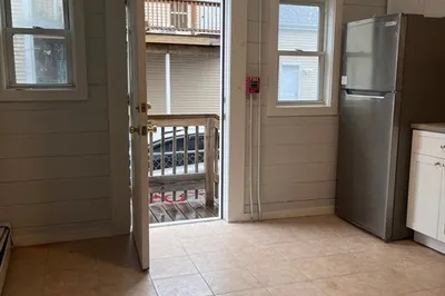 17 W Chestnut St #1L