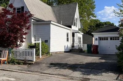 98 B St 1