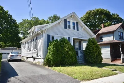 31 Hedge St 1