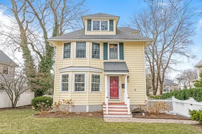 24 Kingsbury St #1