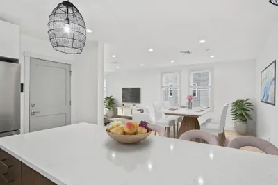 26 Crescent Ave #1 1