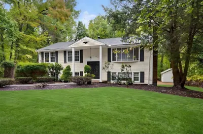8 Allen Rd 1