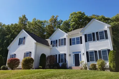 20 Thurston Ln