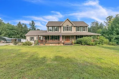 64 Honey Pot Rd 1