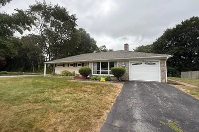 58 Lakeview Ave