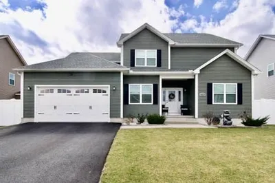 57 Elaine Cir 1