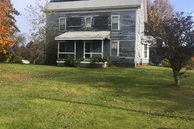 579 Sterling St 1