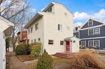 110 Clay St 1
