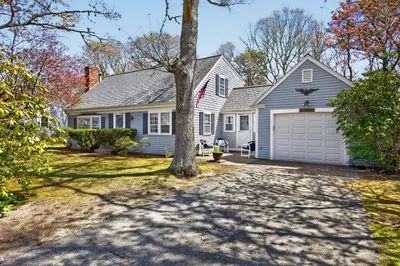 42 Diane Avenue