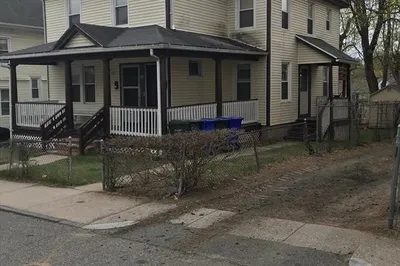 60 Foster St