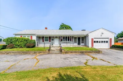 63 Maple Ave