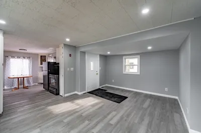 76 Pioneer Way