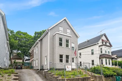 66 Pacific St #2 1