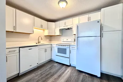 130 North St #4 1