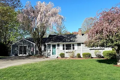 99 Edgewater Drive