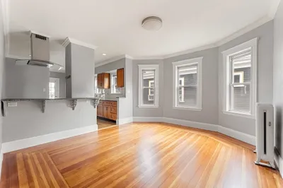 12 Monument St #2 1