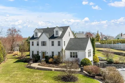 14-f Farmington Dr 1