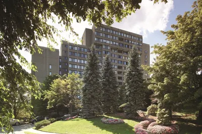 250 Hammond Pond Pkwy #406N 1