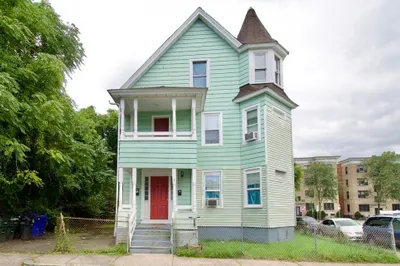 3 Hillside Pl