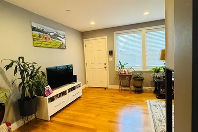 112 Harvard St #112