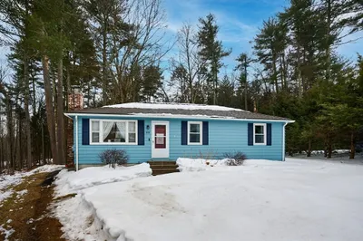 892 Westhampton Rd