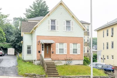 124 Belmont St 1