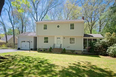 4 Applecrest Rd 1