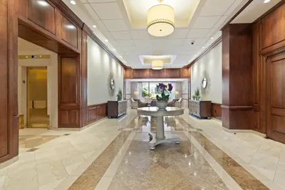 9 Hawthorne Place #2J 1