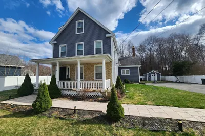 6 Pond Street