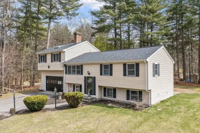 65 Horse Pond Rd 1
