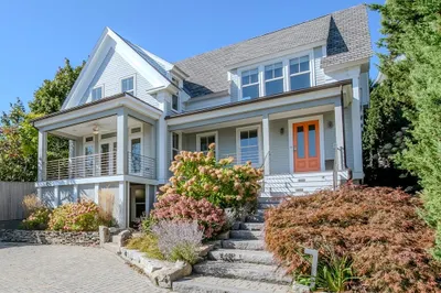 6r Breakwater Ave 1