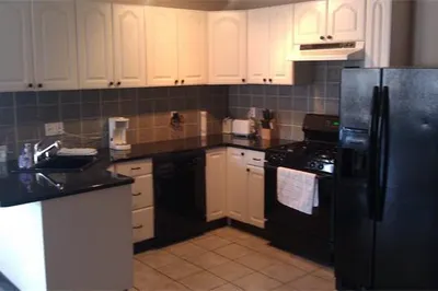 65 East India Row- Harbor Towers #10B 1
