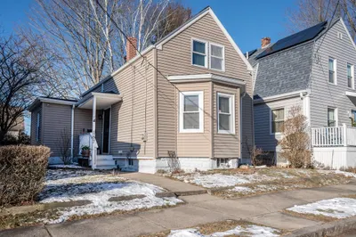 167 Jenny Lind St
