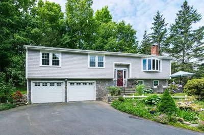 31 Venus Dr 1