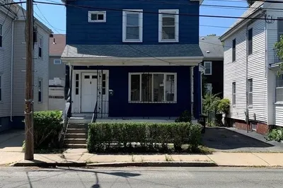 19 Perry St #1