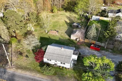 208 Rhode Island Rd