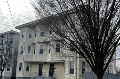 43 Louis St #2