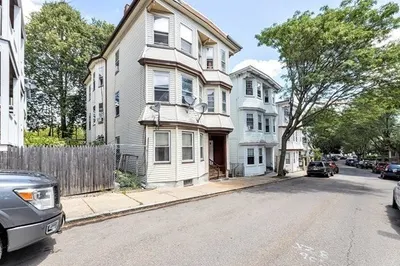 6 Priesing Street 1