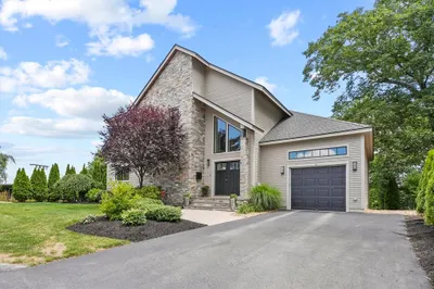 14 Bay Edge Lane 1