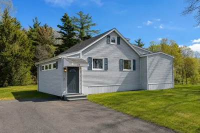 51 Shore Dr