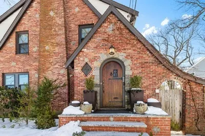 92 Winchester Rd 1