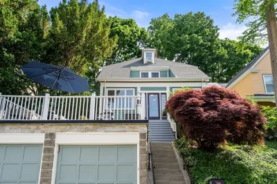 23 Symmes St 1