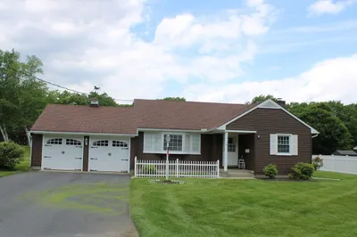 9 Norman Cir