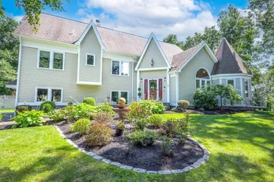 5 Strawberry Ln 1