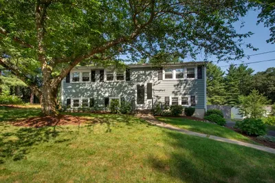 18 Howland Cir 1
