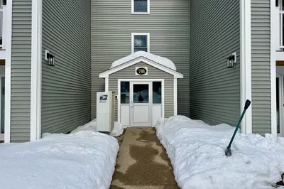 7b Marc Dr #8 1