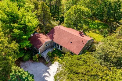 225 Coles Neck Rd 1