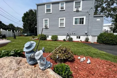 47 Leonardo Ave 1