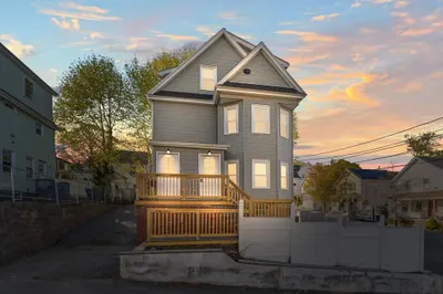 1 Magnolia Ct #1